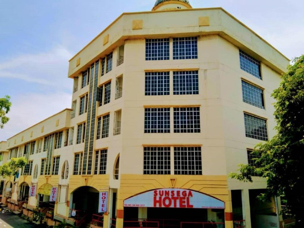 Sunsega Hotel Perai Bagian luar foto
