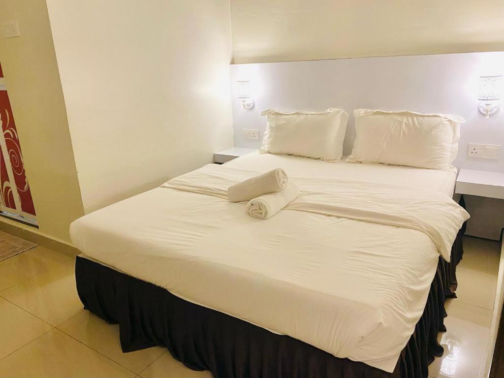 Sunsega Hotel Perai Bagian luar foto