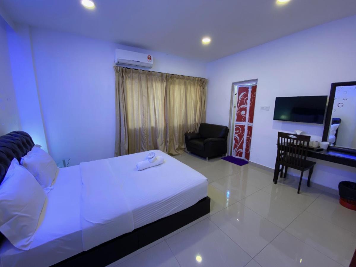 Sunsega Hotel Perai Bagian luar foto