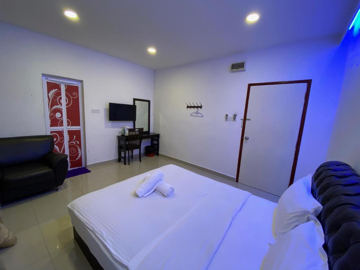 Sunsega Hotel Perai Bagian luar foto